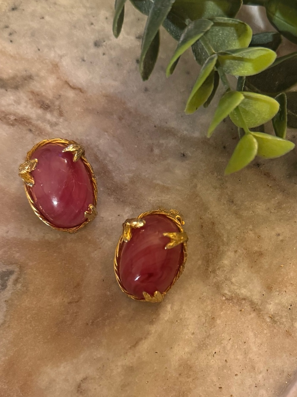 Talon Claws With Pink Cabochon Gold-tone Vintage Earrings
